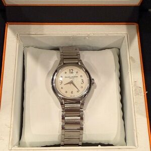 Baume & Mercier Ilea M0A08769 Diamond Mother-of-Pearl Dial Ladies Watch w/ Box”